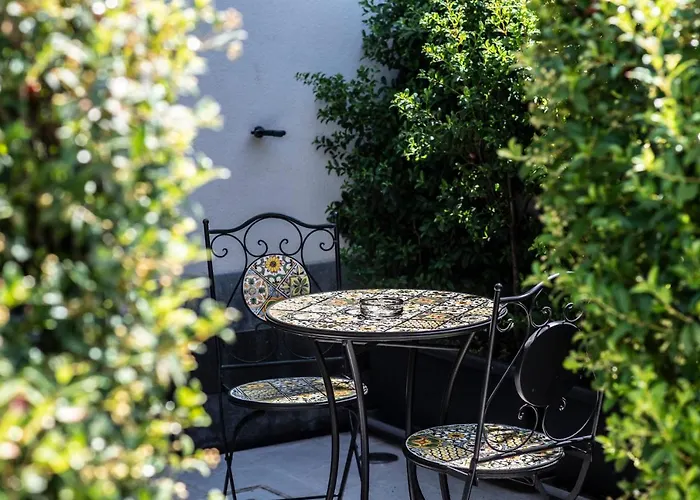 Makari فندق مبيت وإفطار 4*