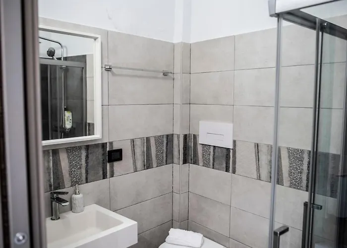 Makari 4* بارشلونا-بوتسو دي غوتو